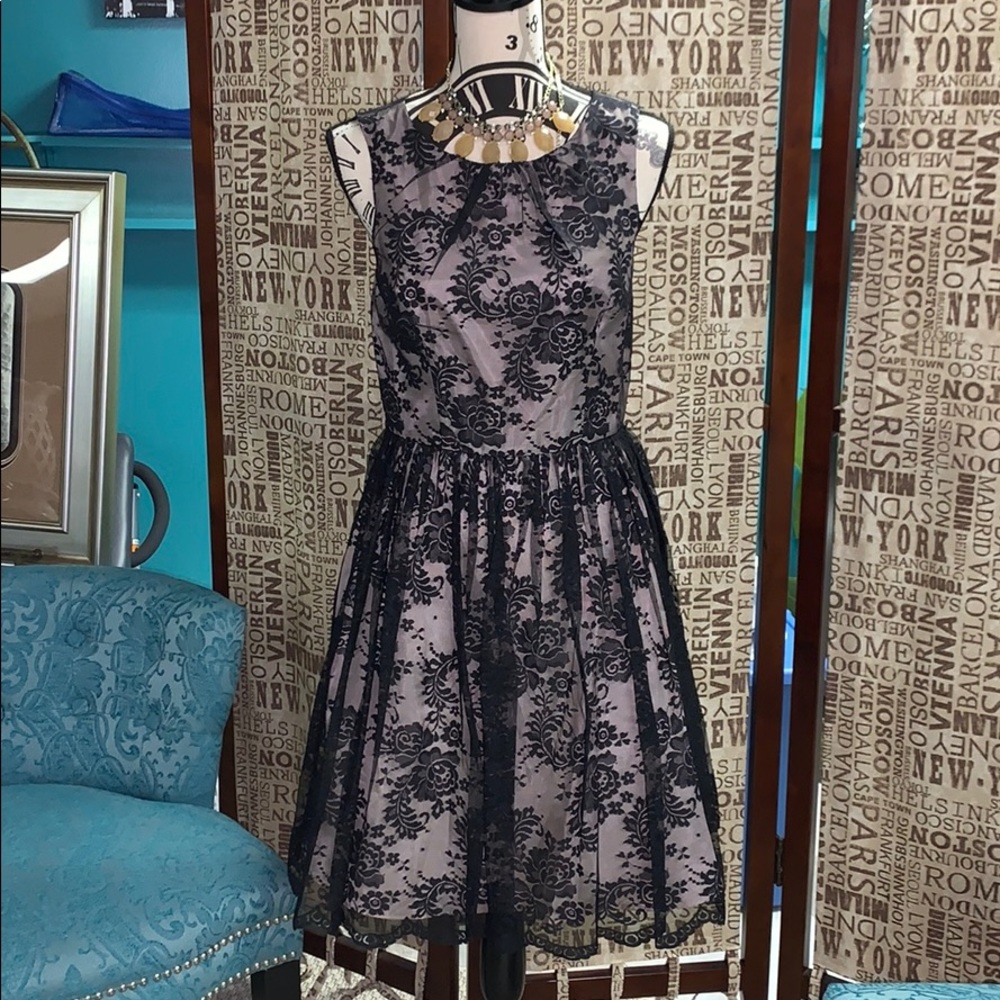 JESSICA HOWARD Fit and Flare over-lace Dress